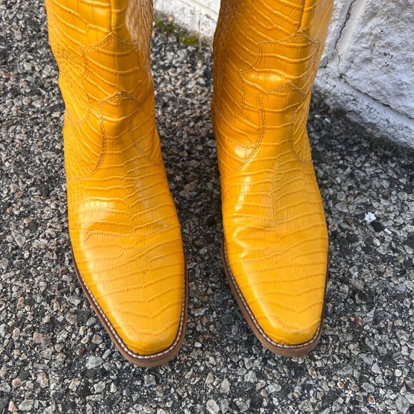 Sam Edelman Oakland Yellow Crocodile Embossed Leather Cowboy Boots Size 9 - Picture 9 of 10